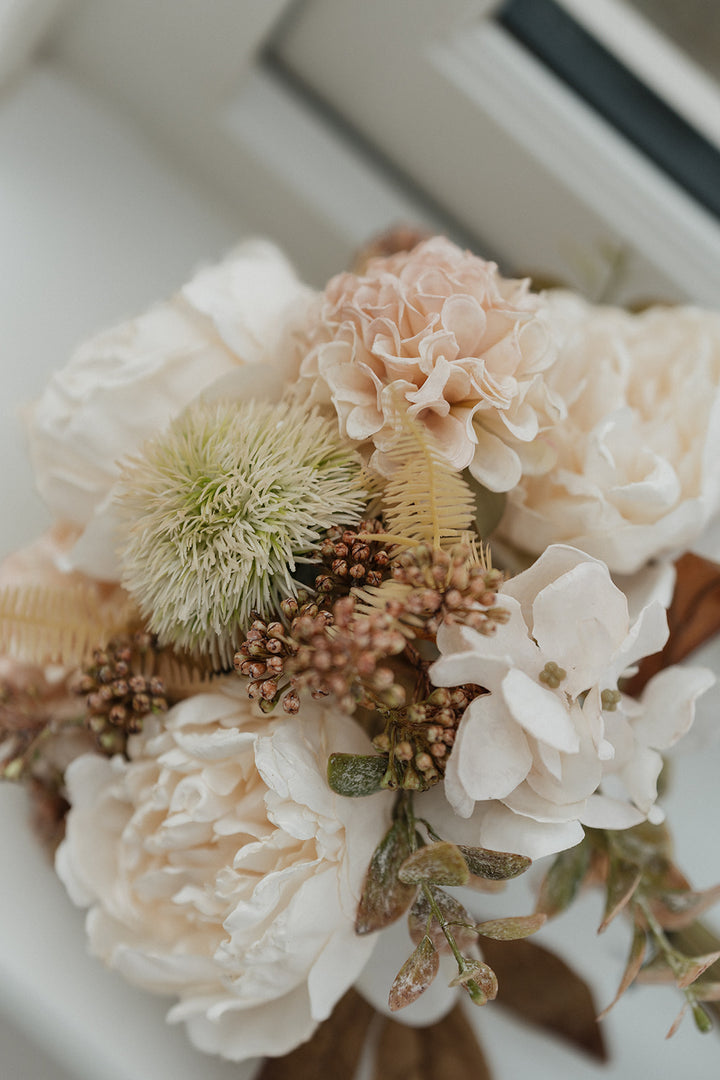 Vintage dried ivory bouquet