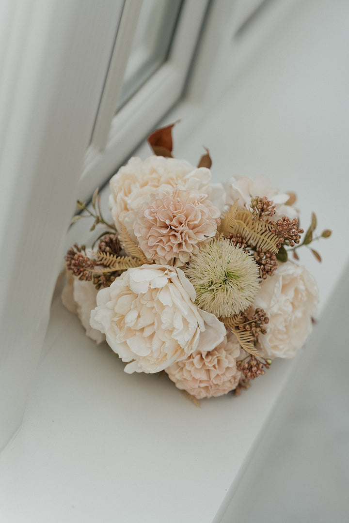 Vintage dried ivory bouquet