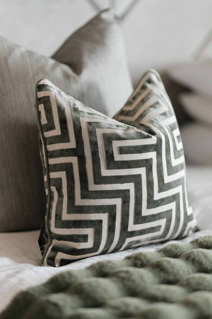 AMAZING SAGE CUSHION