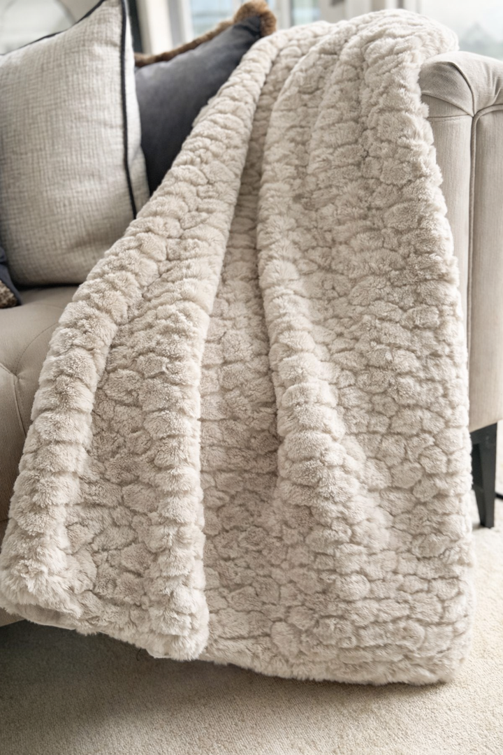 CLOUD DESIGN FAUX FUR THROW TAUPE